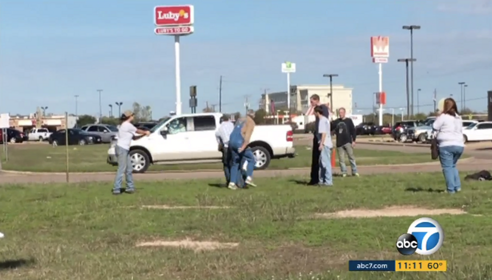 Watch How Texans Respond When a Man Allegedly Snatches 84-Year-Old Woman’s Purse in Walmart