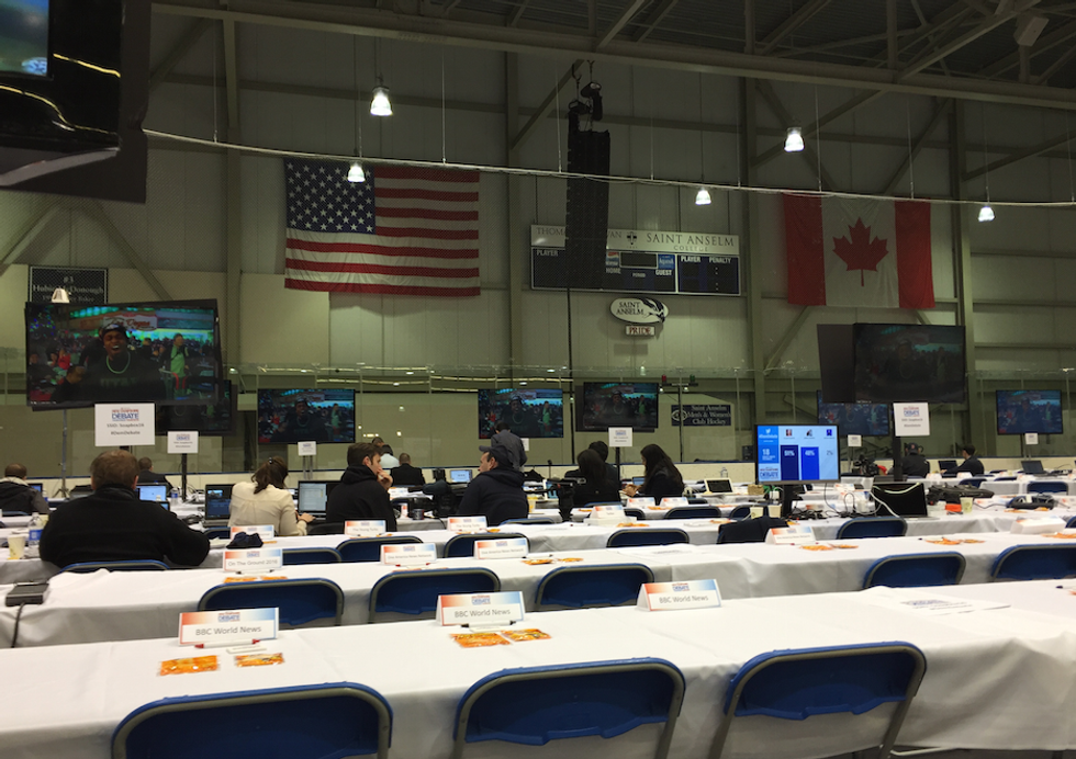 Reporters Working Democratic Debate Are Getting What You Might Call a Chilly Reception