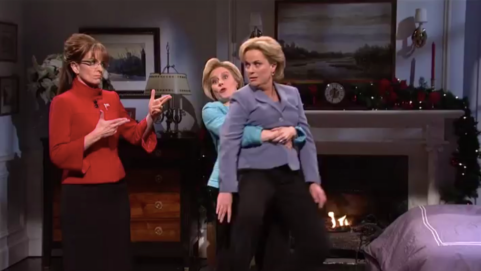 Tina Fey's Sarah Palin And Amy Poehler's Hillary Clinton Reunited on 'SNL' Last Night