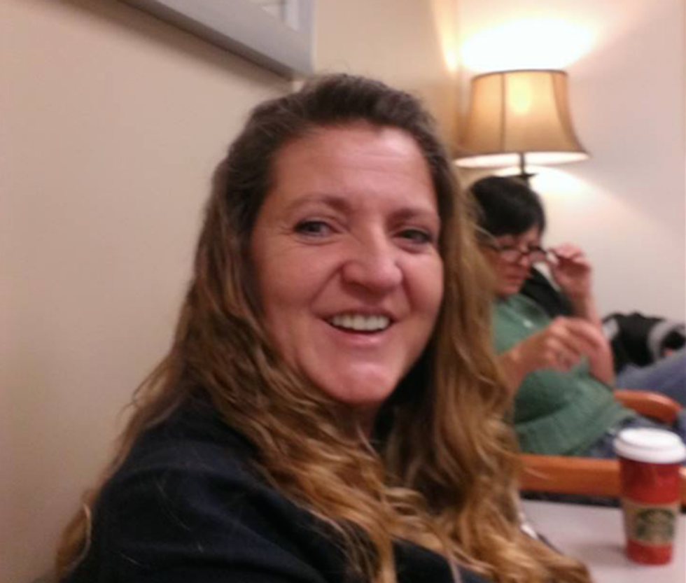 Middle School Lunch Lady Gives Hungry Student a Free Meal, Gets Fired for 'Stealing