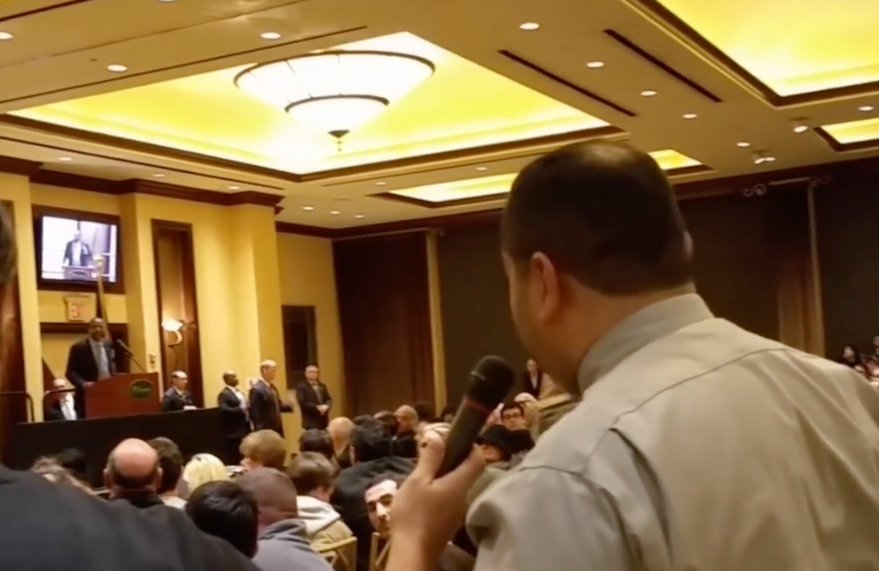 A Muslim Confronted Ben Carson Over His Views On Islam. His Response Earned Him a Standing Ovation