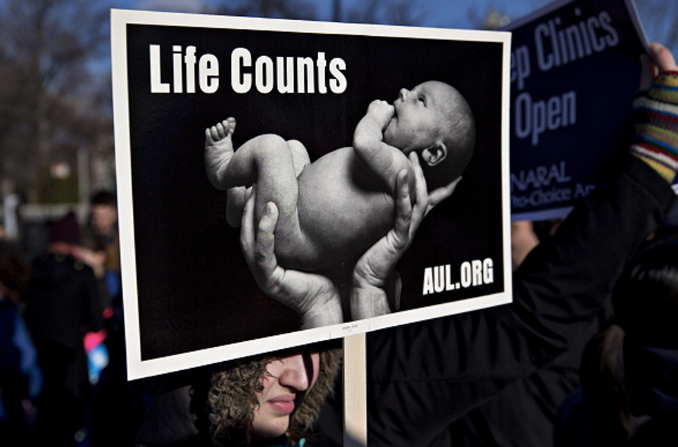 Abortion Case Crystalizes Supreme Court Debate in 2016 Presidential Race