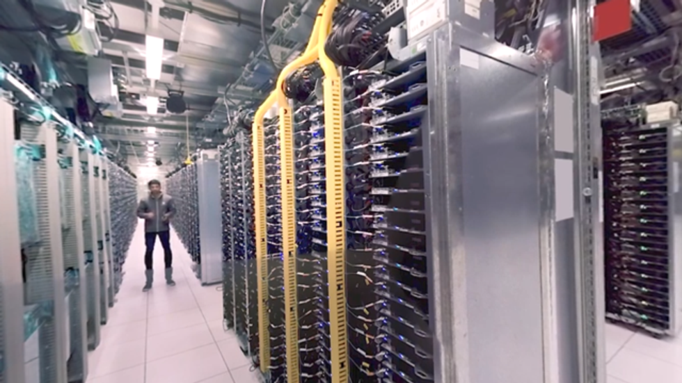 Explore Where and How Google Stores, Protects Your Data in This Immersive 360-Degree Video