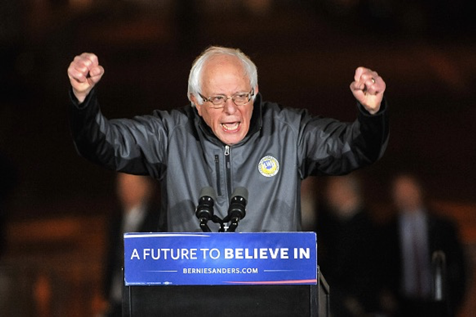 Rock Band Praises Striking Union Workers at Sanders Rally: 'This is What It's Really About