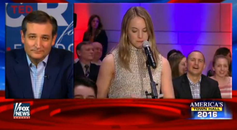'Hillary Supporter' Faces Hostile Town Hall Crowd as She Asks Cruz Key Campaign Question — Watch How the Candidate Answers