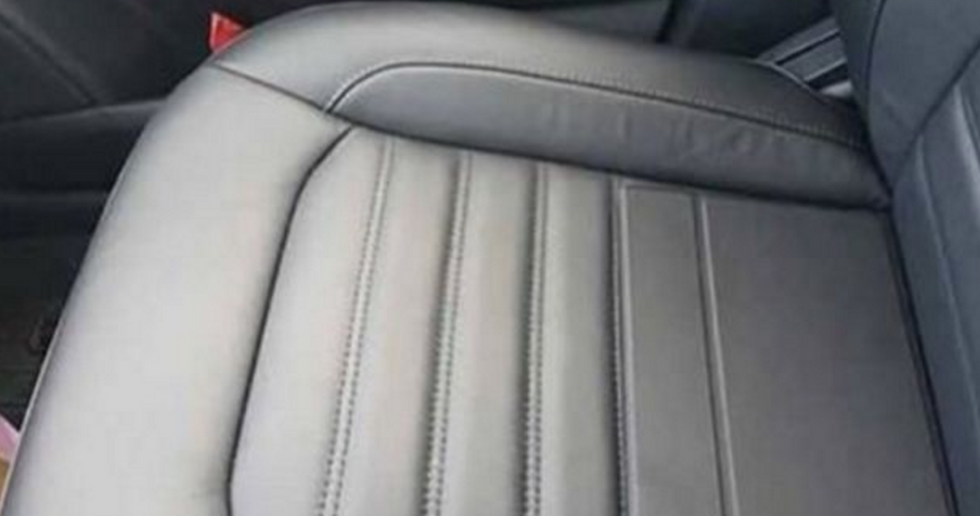 Can you spot the hidden object in this picture that's baffling many on Internet?