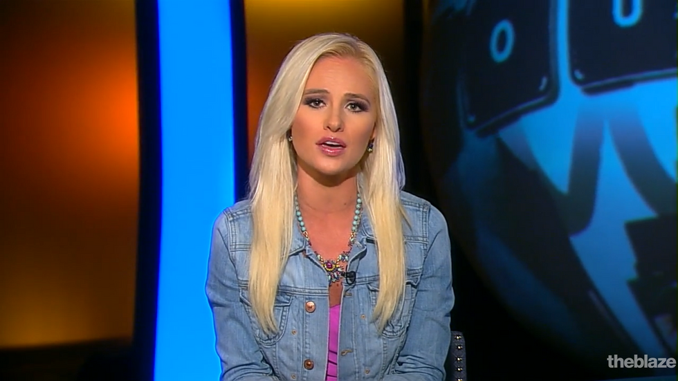 Tomi Lahren Tears Into Clinton for Senior Aide's Reported Role at Radical Muslim Publication