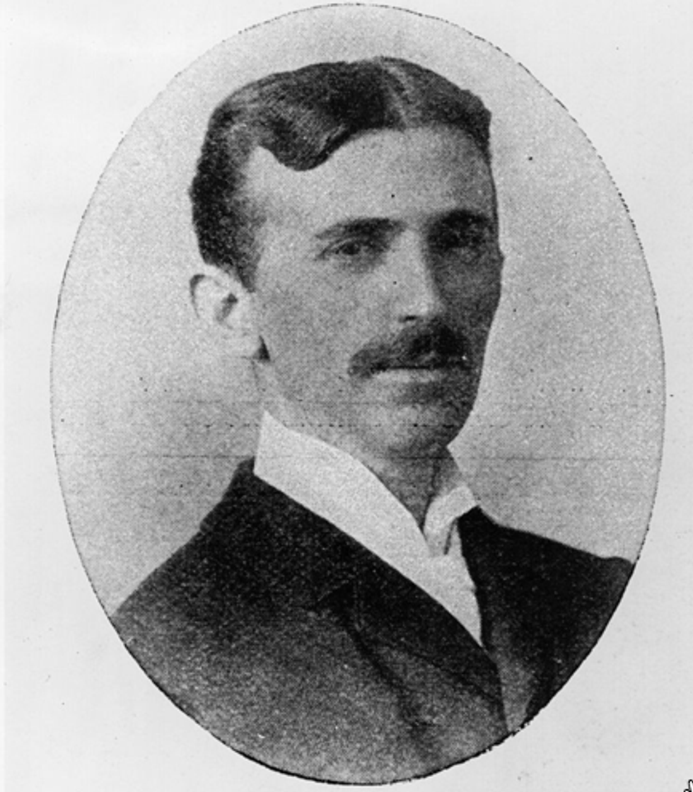 Full pilot episode of TheBlaze's "hiSTORY" series: Nikola Tesla vs. Thomas Edison