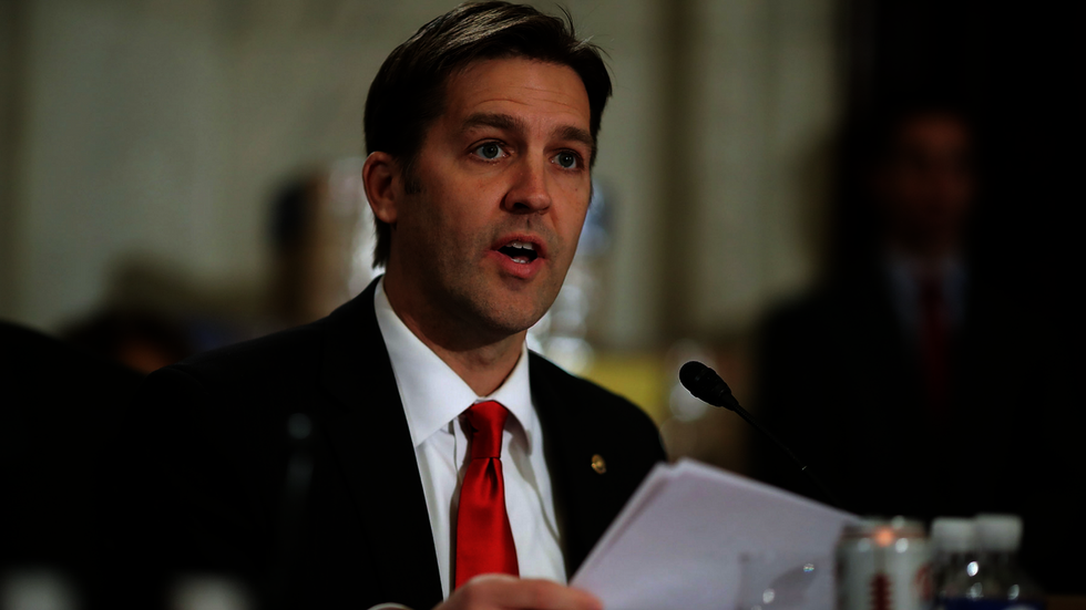 Senator analyzes how digital media is fueling chaos in Washington