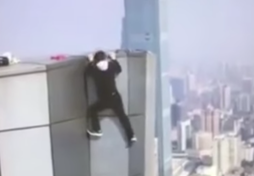 Chinese Superman' dies trying to do pull-ups on a 62-story skyscraper