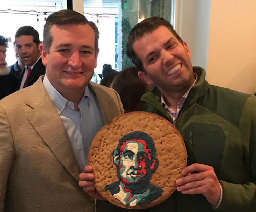 A restaurant owner apologized for what Donald Trump Jr. and Ted Cruz did at a party
