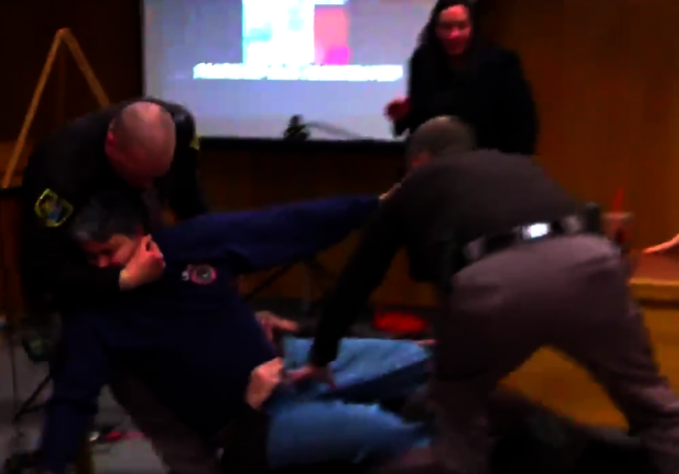 Father of sex abuse victims attempts to attack Nassar in court: 'I want that son of a b***h!