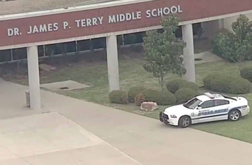 Middle schooler facing criminal charges for pointing cellphone at other students like it was a gun
