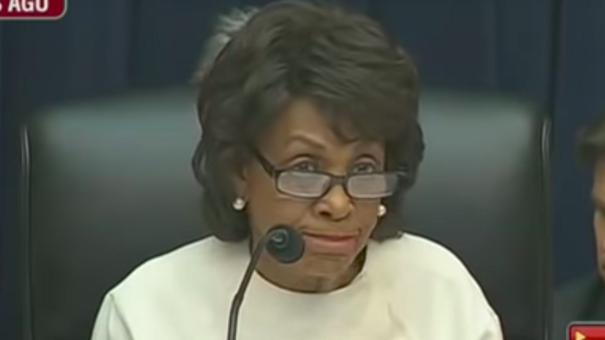 WATCH: Maxine Waters embarrasses herself trying to grill bank CEOs about student loans