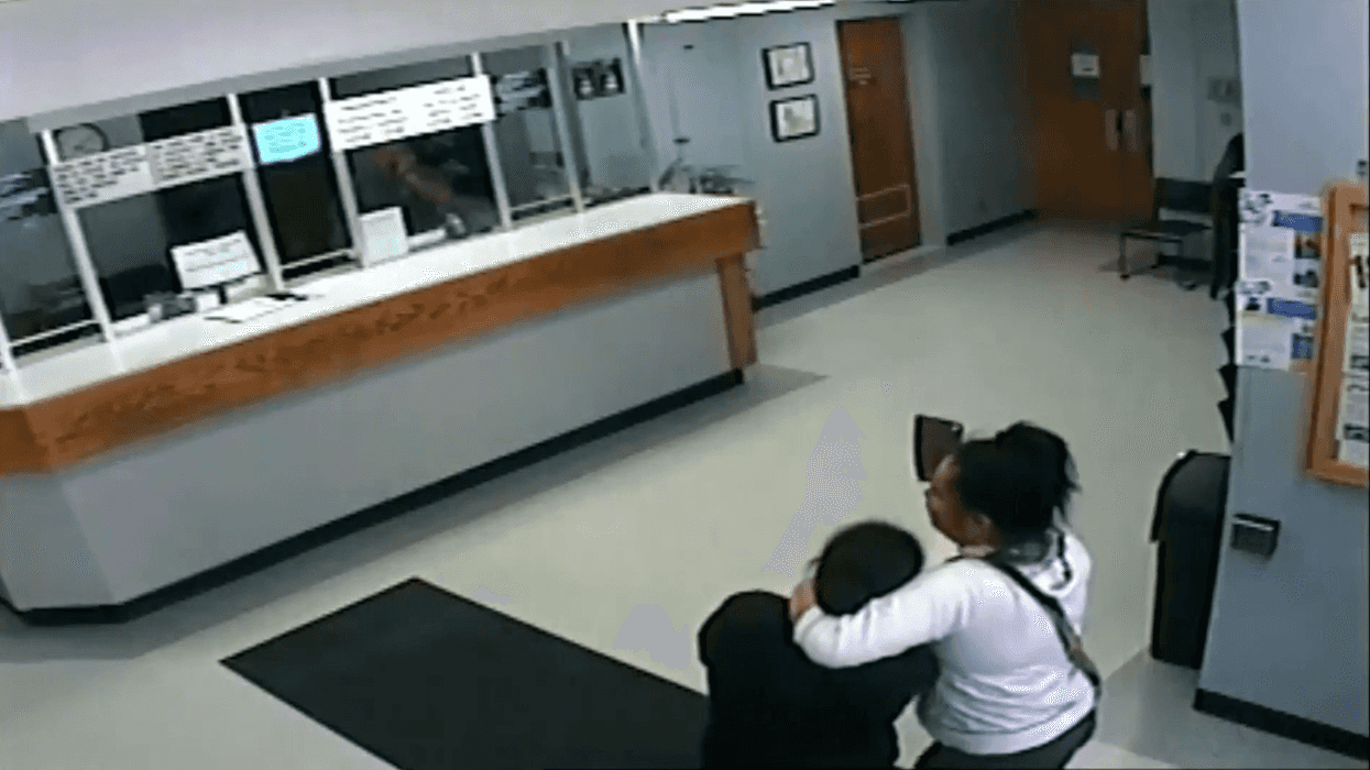 Incredible video shows California police subduing meat-cleaver-wielding hostage taker without firing a shot