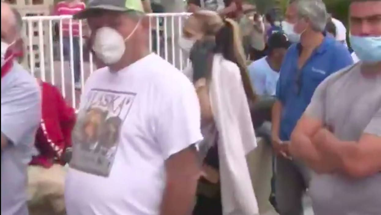 Crowds of Florida residents forced to gather to get paper unemployment applications after online system failure