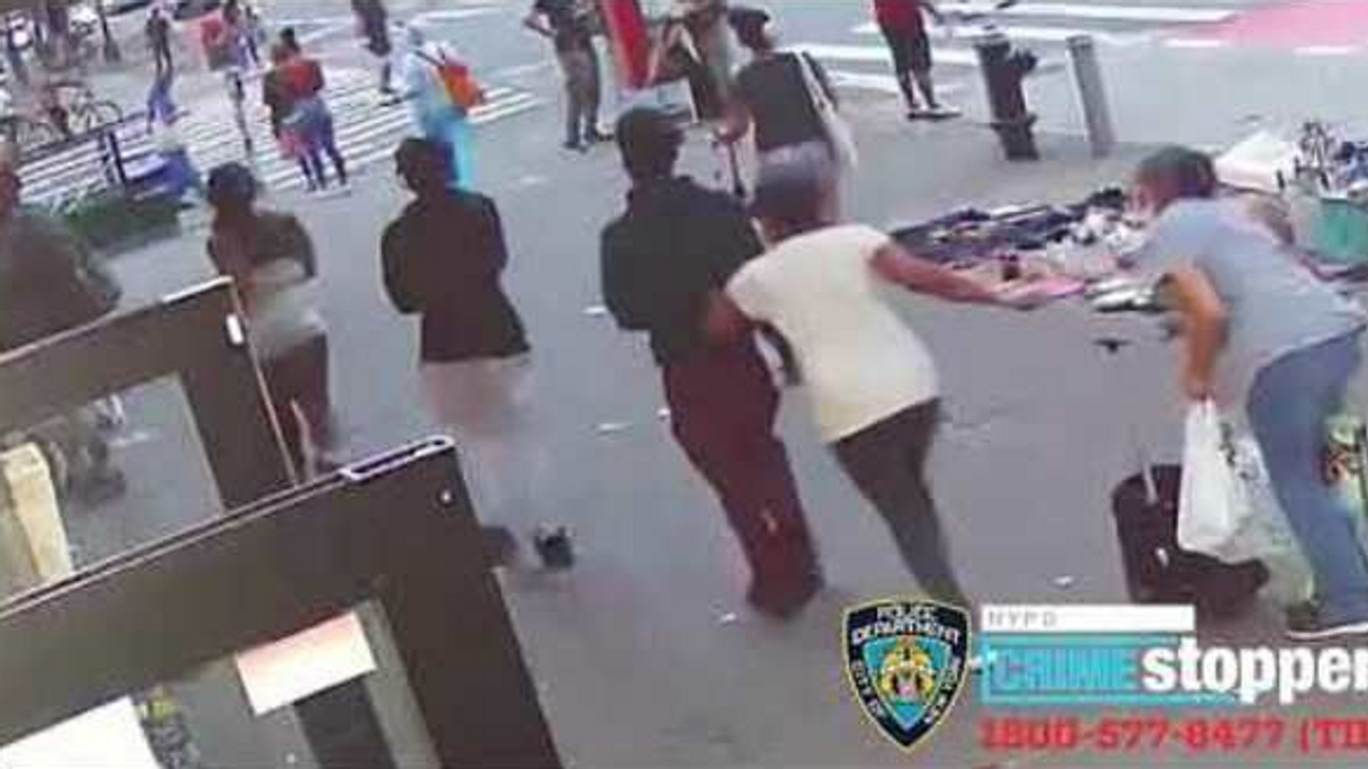 NYC: Teens rob, punch 74-year-old woman in broad daylight