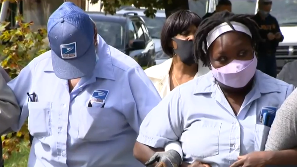 After USPS carrier shot, Chicago postal workers threaten to stop delivering mail because it's too dangerous