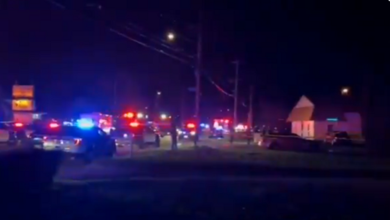 Shooting in Kenosha leaves 3 dead, 2 wounded; suspect at large