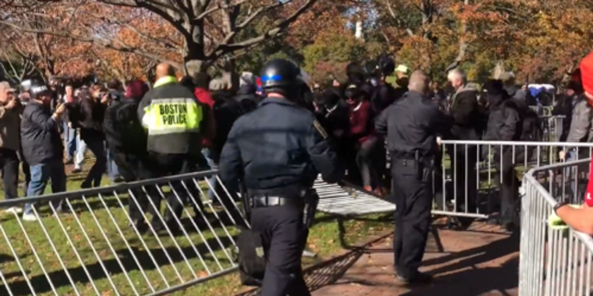 VIDEO: Boston cops in riot gear quash violence after Antifa targets vaccine mandate protest | Blaze Media