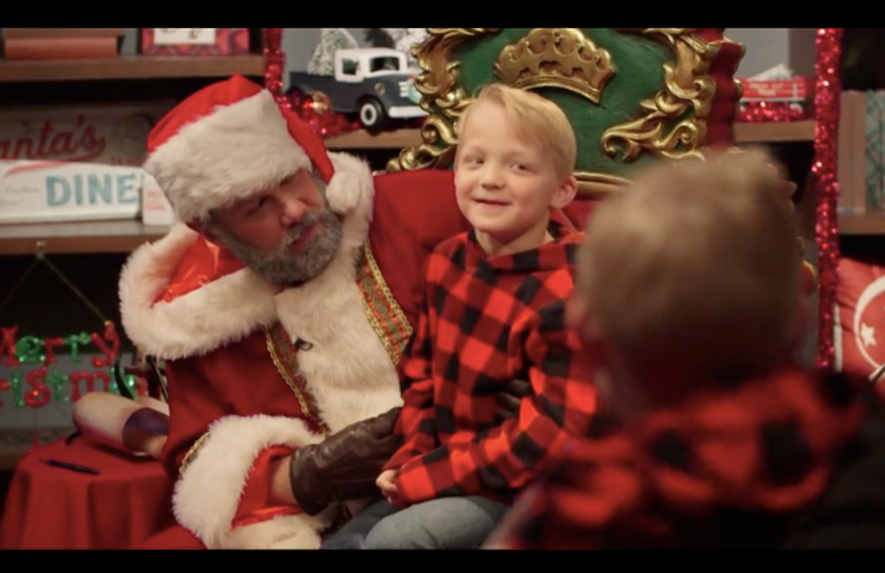 Christmas Spectacular: Santa Crowder talks to kids