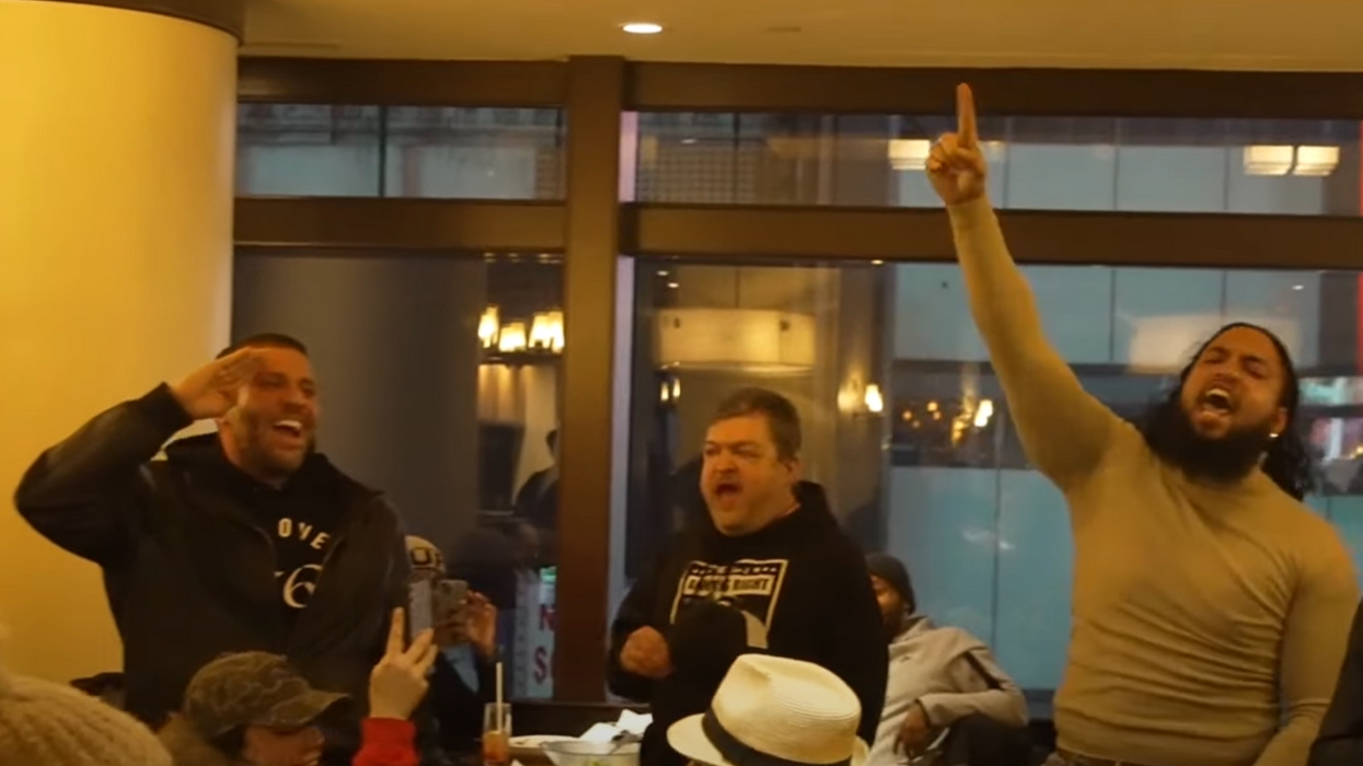 Video shows vaccine mandate protesters stage sit-in at popular Times Square restaurant: 'They arrested me for trying to eat at Olive Garden'