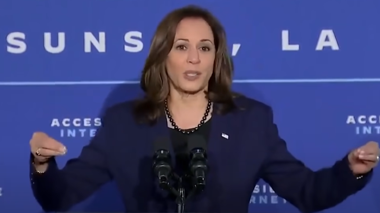WATCH: Kamala Harris gets STUCK in speech loop, repeats same strange phrase 4 times in less than 30 seconds