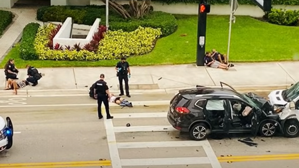 Florida driver receiving oral sex slams head-on into FedEx truck: Officials