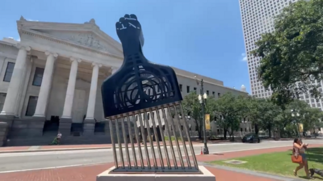 New Orleans' Democratic mayor unveils giant hair pick to celebrate Juneteenth, promptly gets roasted: 'This is a joke'