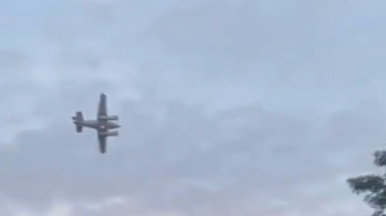 Update: Pilot who threatened to crash plane into Mississippi Walmart has landed in a field, suspect identified and arrested