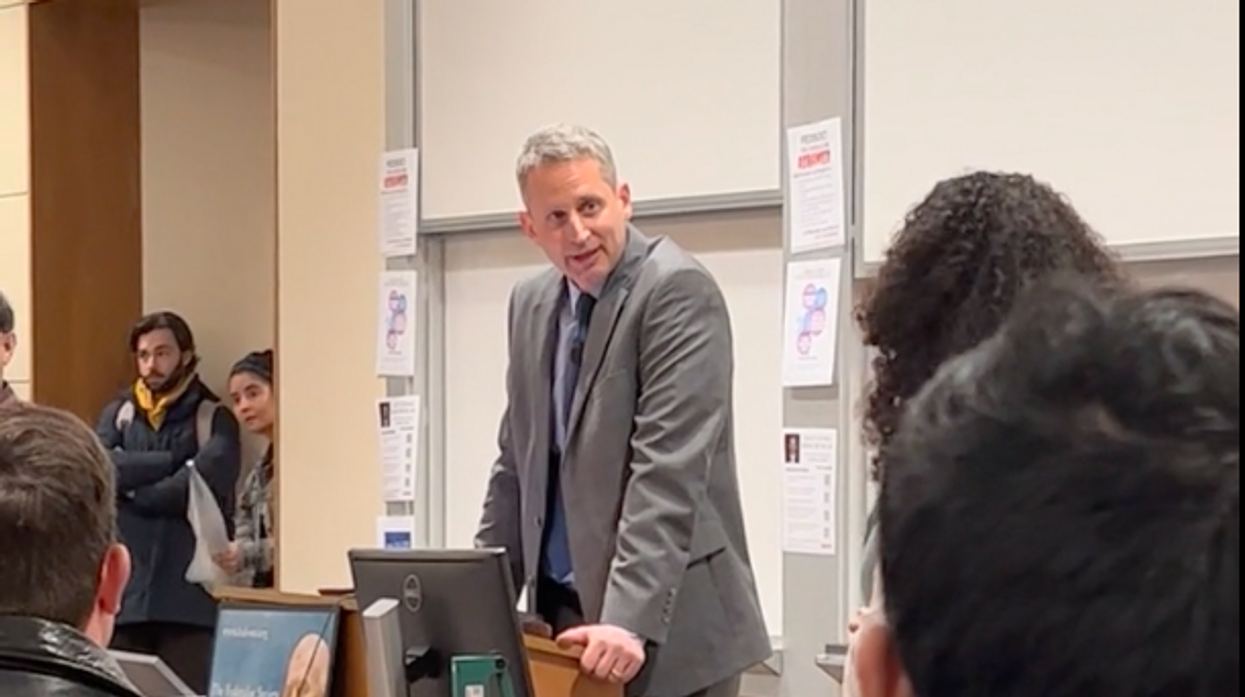 VIDEO: Stanford law students mock, shout down federal judge; judge says DEI dean set him up