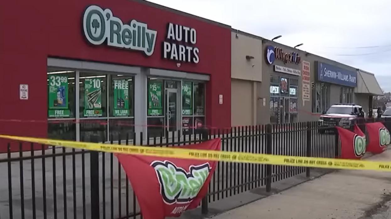 Would-be robber attempts stickup of Chicago auto parts store, manager shoots him dead: Police