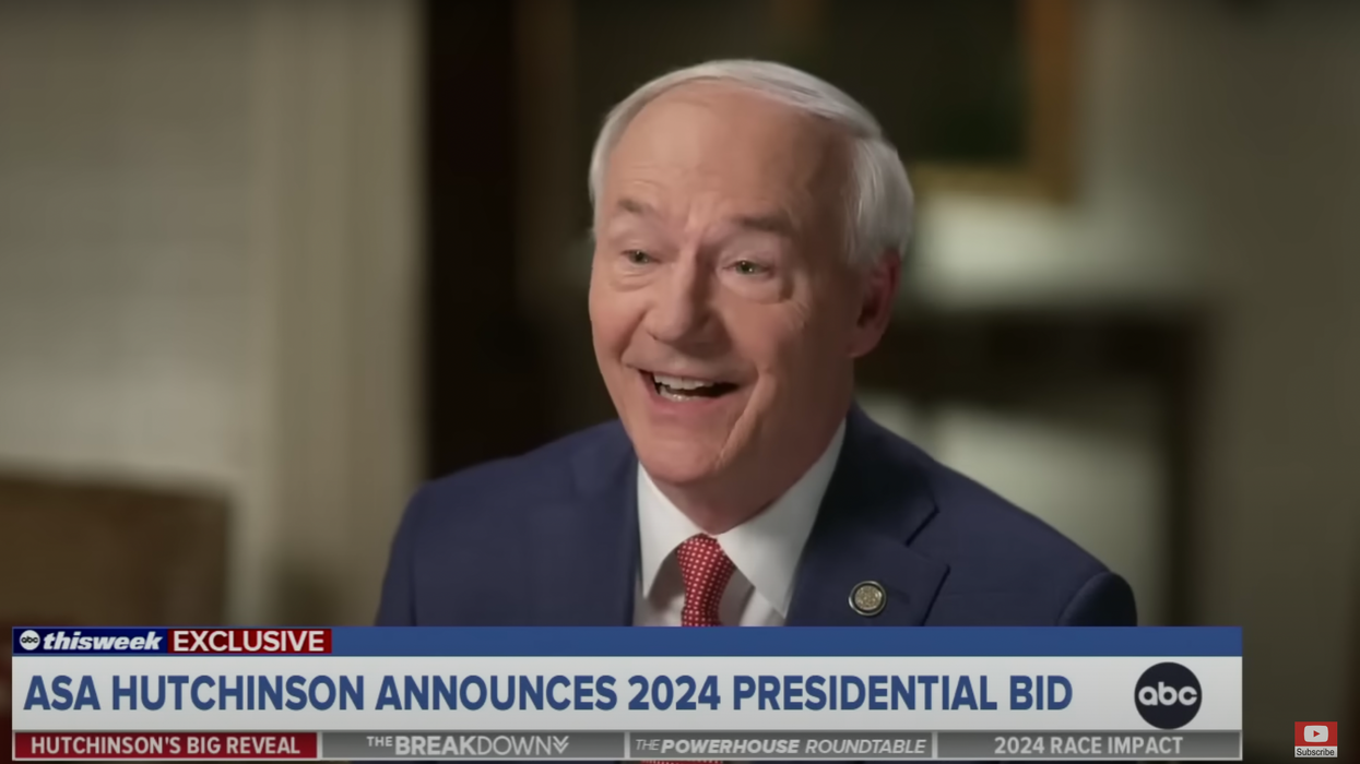 Former Arkansas governor announces presidential bid