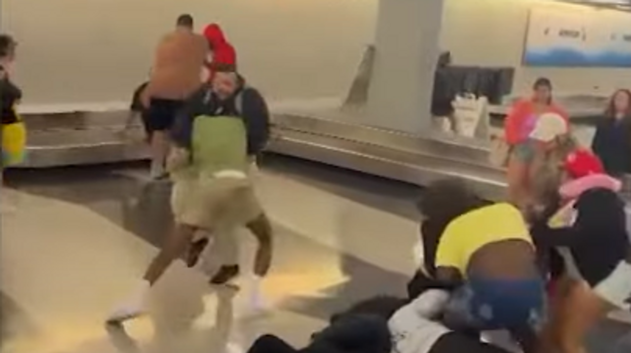 Video shows huge brawl erupt at Chicago's O'Hare Airport, arrests made