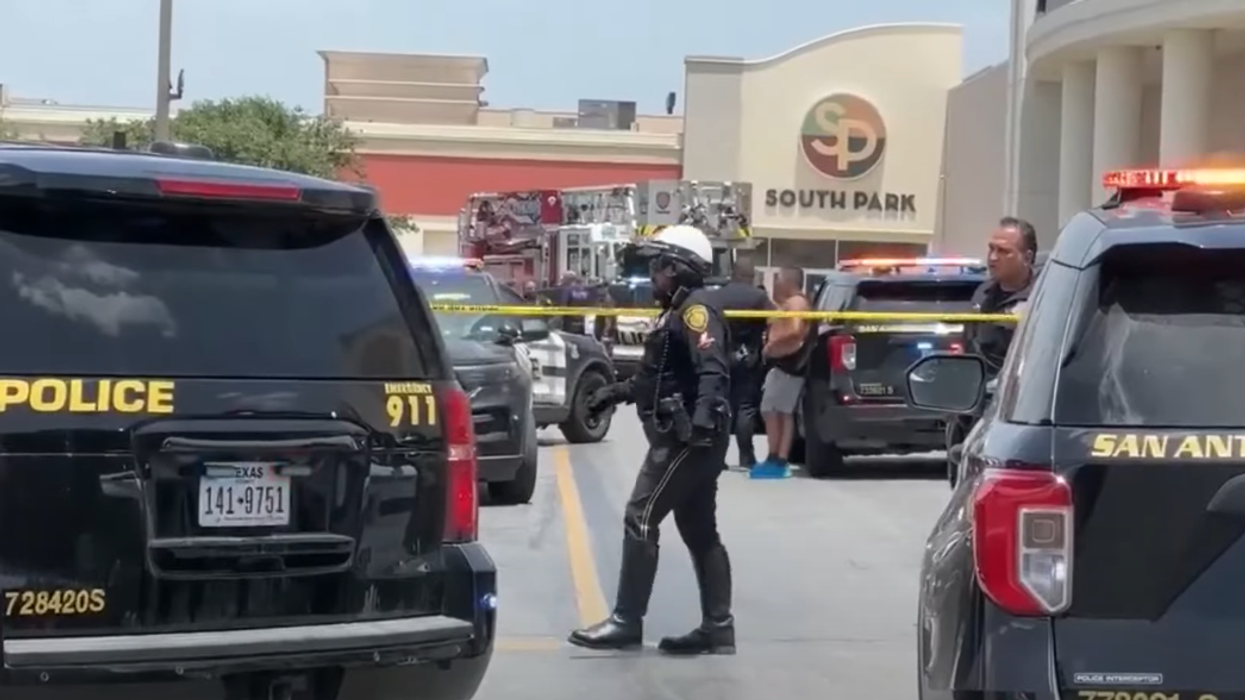 Texas man tracks down suspect who allegedly stole his truck, kills reported thief during shootout at mall