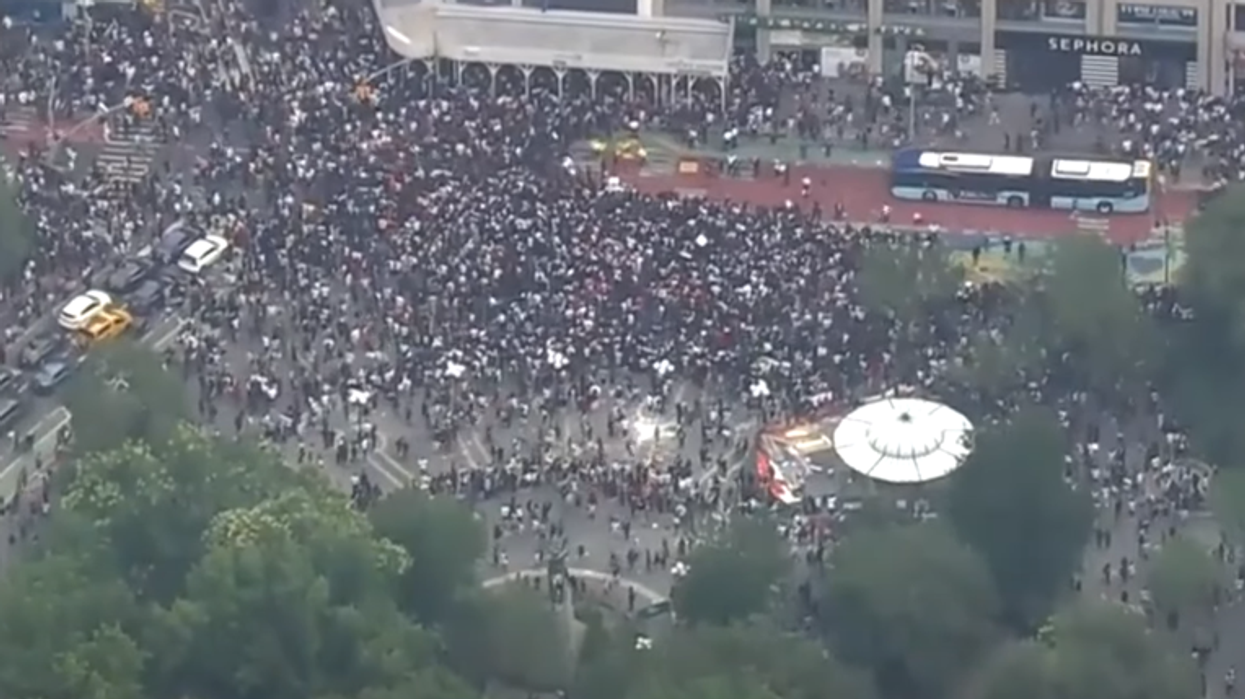 Videos show 'huge giveaway' by social media influencer sparking mayhem in NYC, Kai Cenat taken into custody: 'It's a war out there'