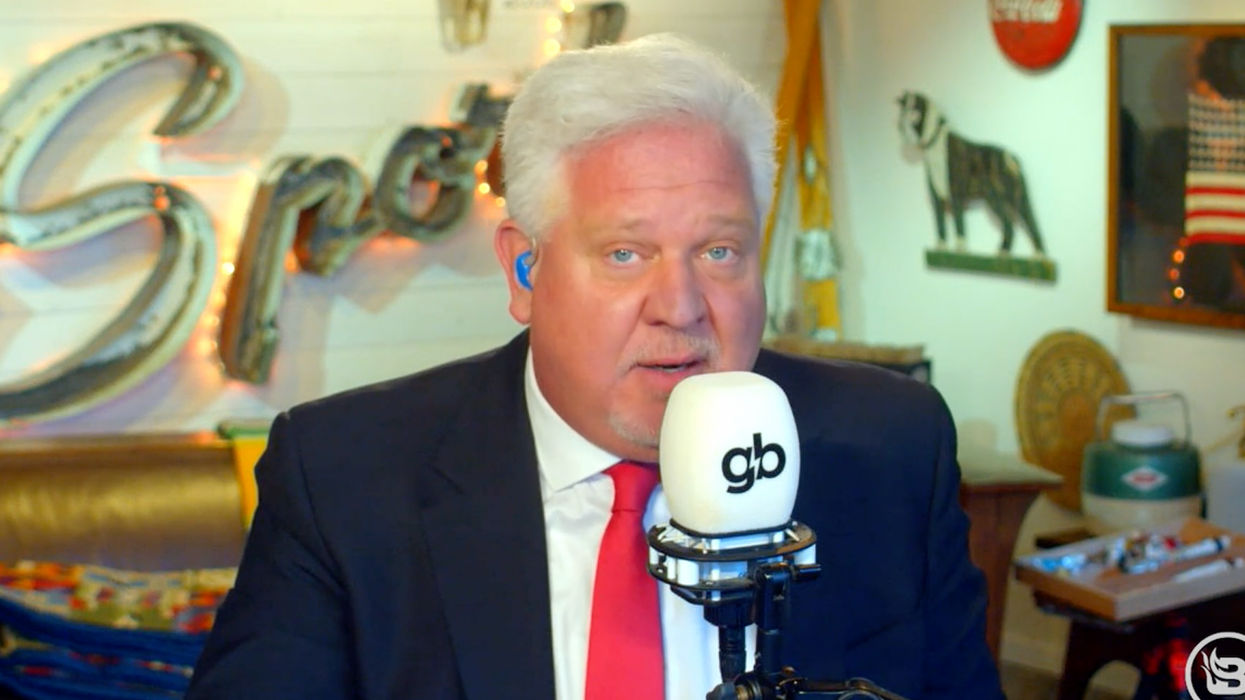 Senators and others rally behind Glenn Beck after Apple Podcasts removes his show