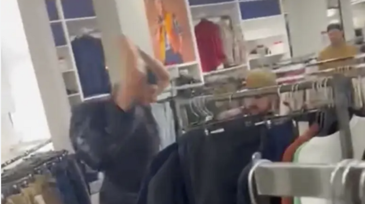 Video: Parents chase naked man through JCPenny store after he allegedly tried to touch children