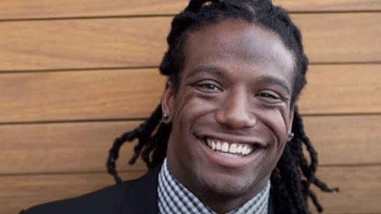 Video: Former NFL player Sergio Brown gets physical with Mexican officers on plane, sent back to US to face murder charges