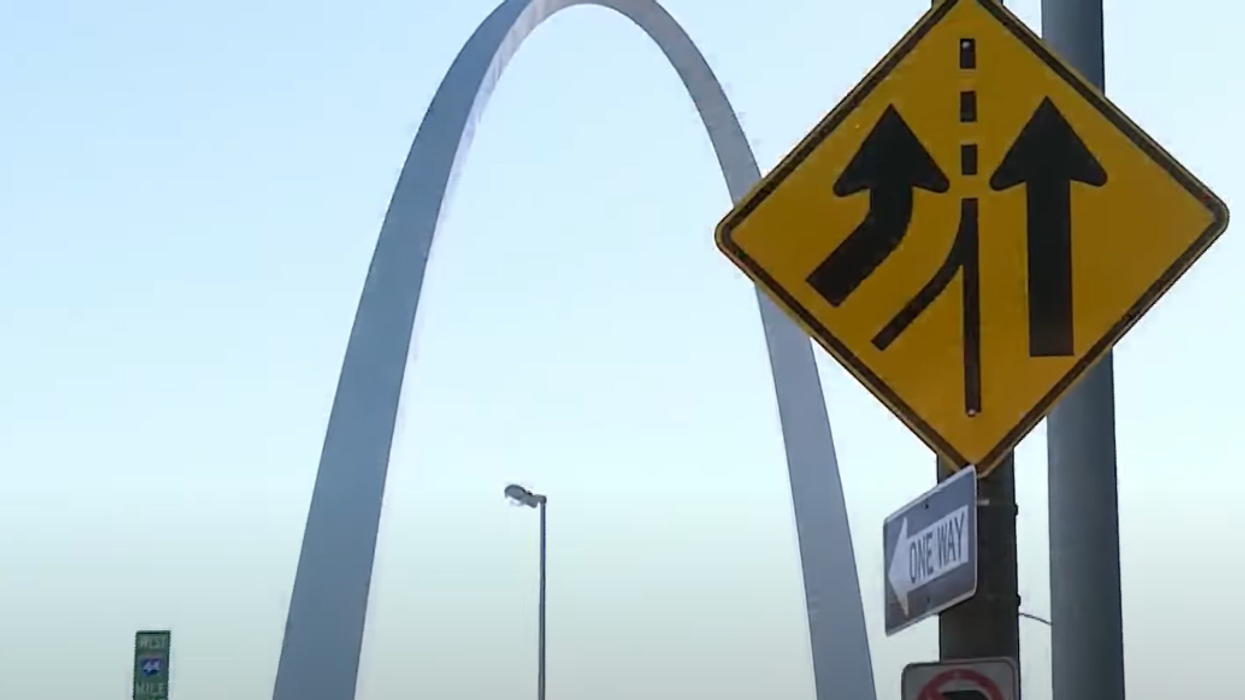 St. Louis hotel employees alert police of kidnapped Florida women, Josh Hawley upset judge released suspect: Report