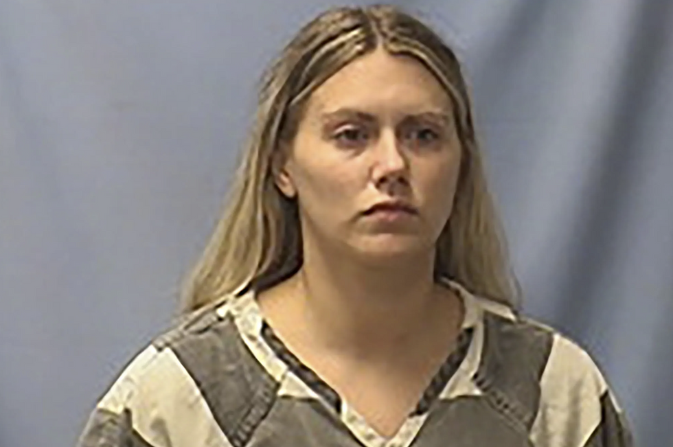 Arkansas middle school teacher‚ 30‚ exchanged nude photos with 14 year old to 'gratify her sexual desires': Police