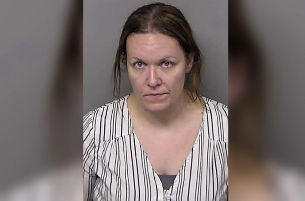 Husband sets up hidden camera‚ catches teacher wife poisoning his smoothie with deadly plant: Police