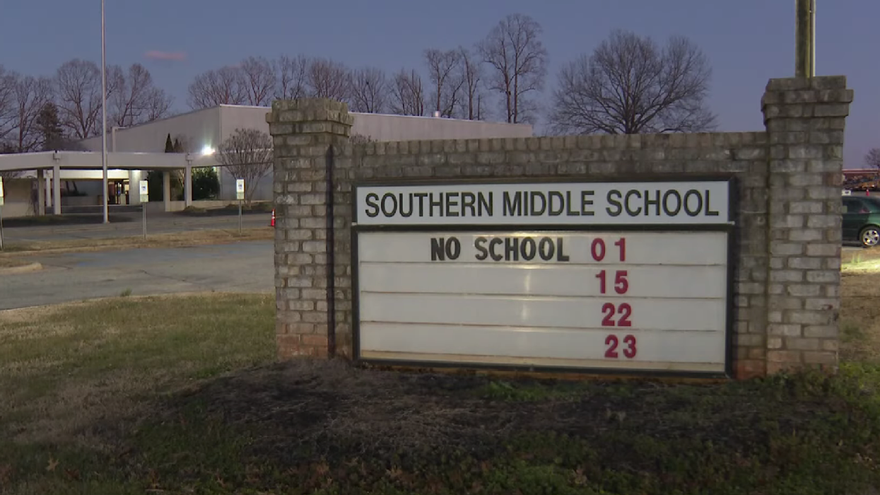 North Carolina middle school removes bathroom mirrors to prevent students from recording TikTok videos during class
