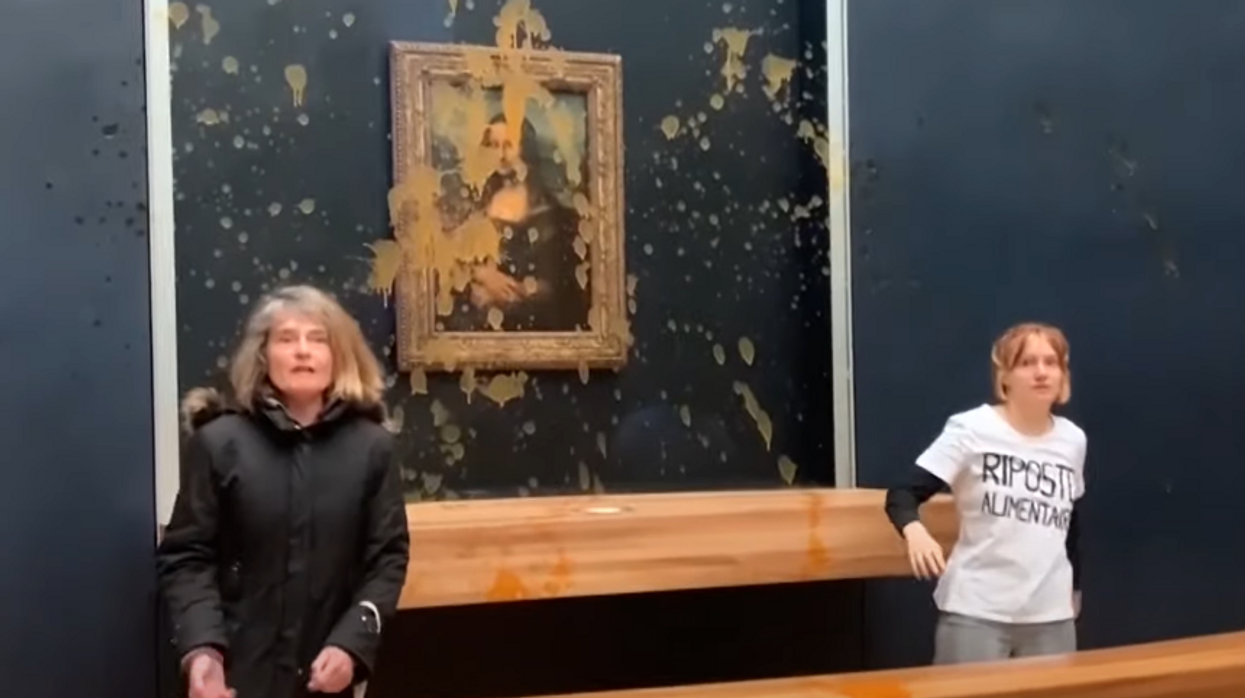 Radical climate change activists hurl soup at Mona Lisa painting in Louvre, critics demand police 'lock them up'