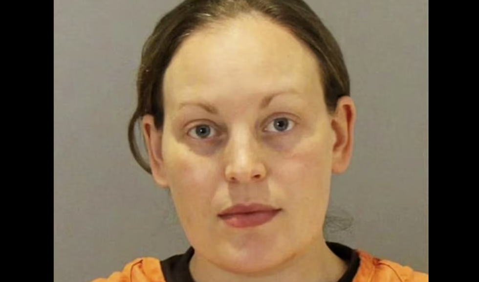 Nebraska prison guard convicted of sexually abusing murderer inmate and having baby with him avoids jail sentence