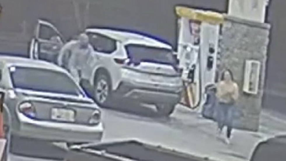 Chilling video shows woman trying to escape captor at Arizona gas station only to get brutalized; police asking for your help