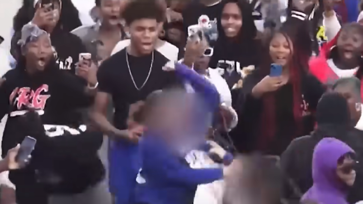 Long Beach outlets forced to close early after flash mob of 200 juveniles gather at mall, brawl erupts, teen is shot