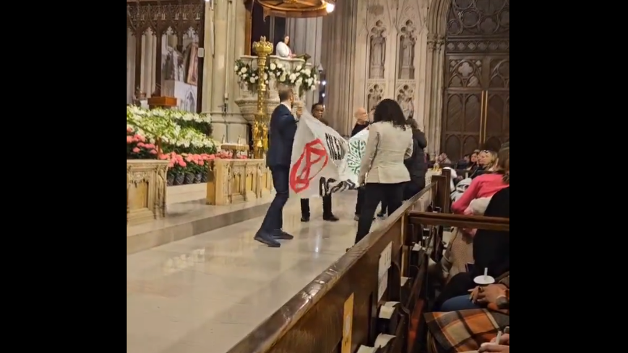 'Free Palestine!': Pro-Palestinian protesters crash Easter Mass at St. Patrick's Cathedral
