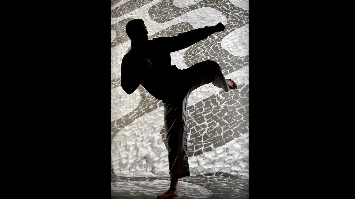 Black belt family members hear screams next door to their studio, rush over to rescue female from attempted sexual assault