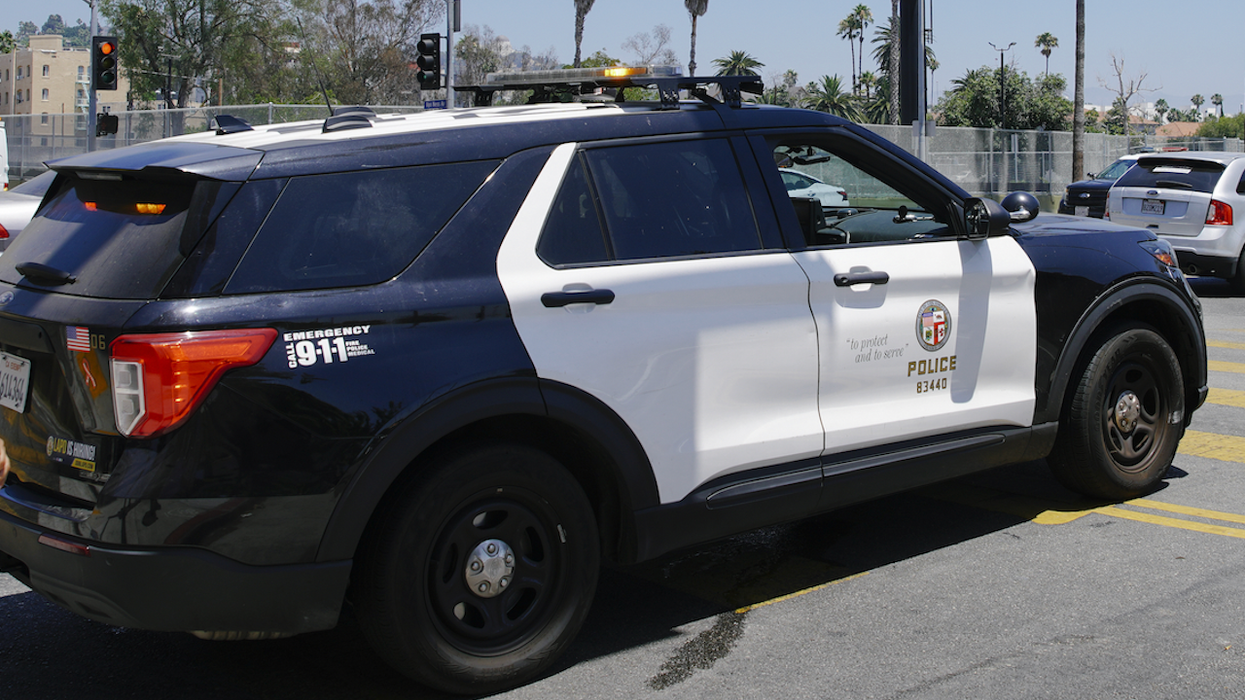 Mob of 30 teens on bicycles caught on video brutally beating up, robbing lone man in street: 'This is what LA has come to'